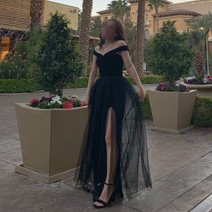 Black Velvet Off-the-shoulder Prom Dress